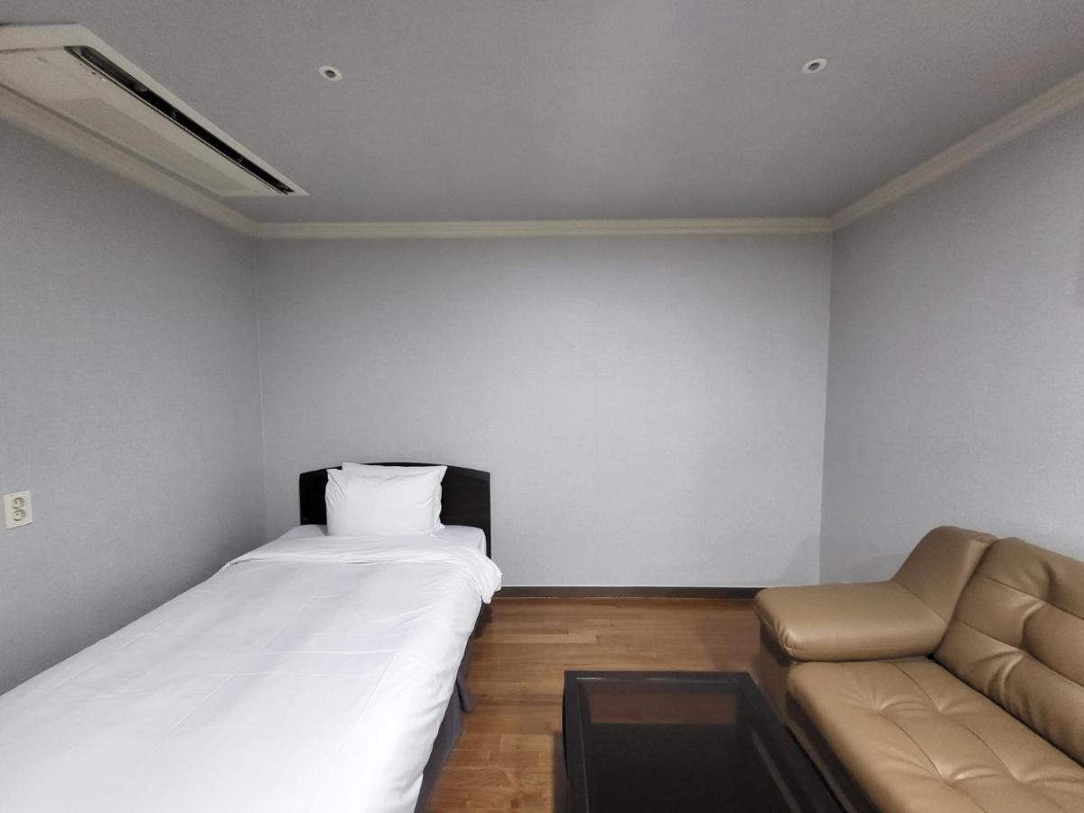 Ramada Hotel&Suites Seoul Namdaemun Exterior foto