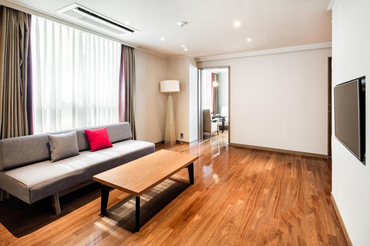 Ramada Hotel&Suites Seoul Namdaemun Exterior foto