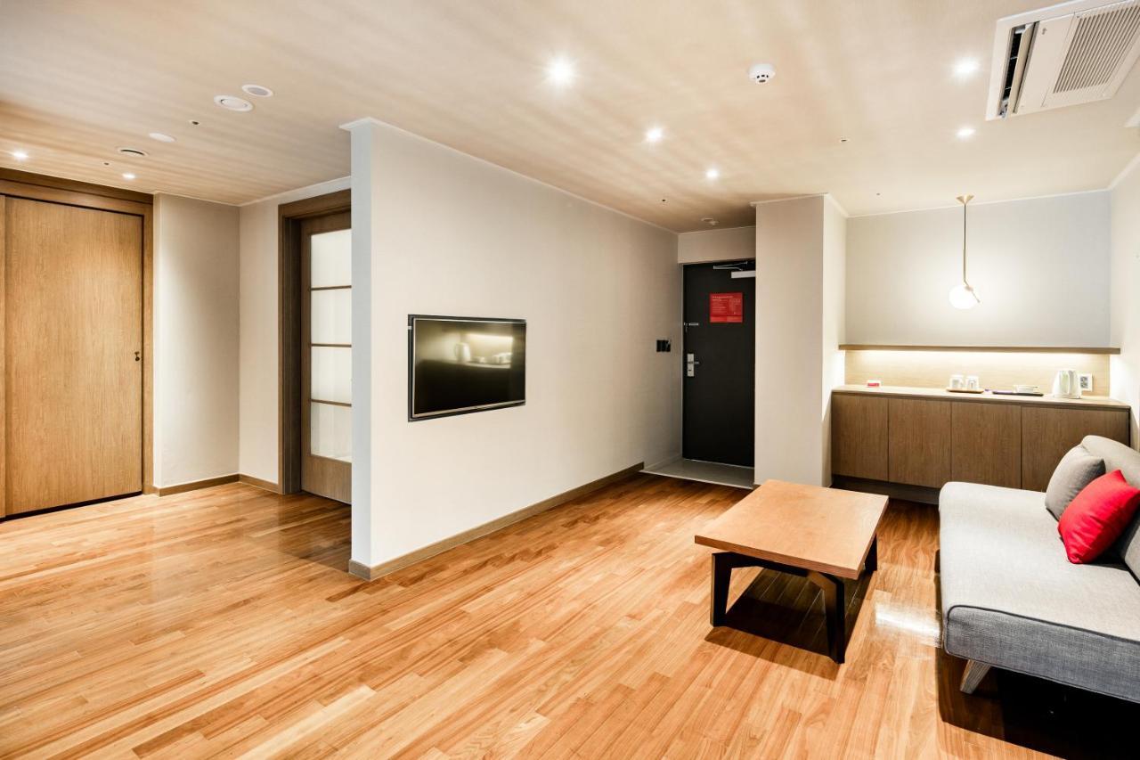 Ramada Hotel&Suites Seoul Namdaemun Exterior foto