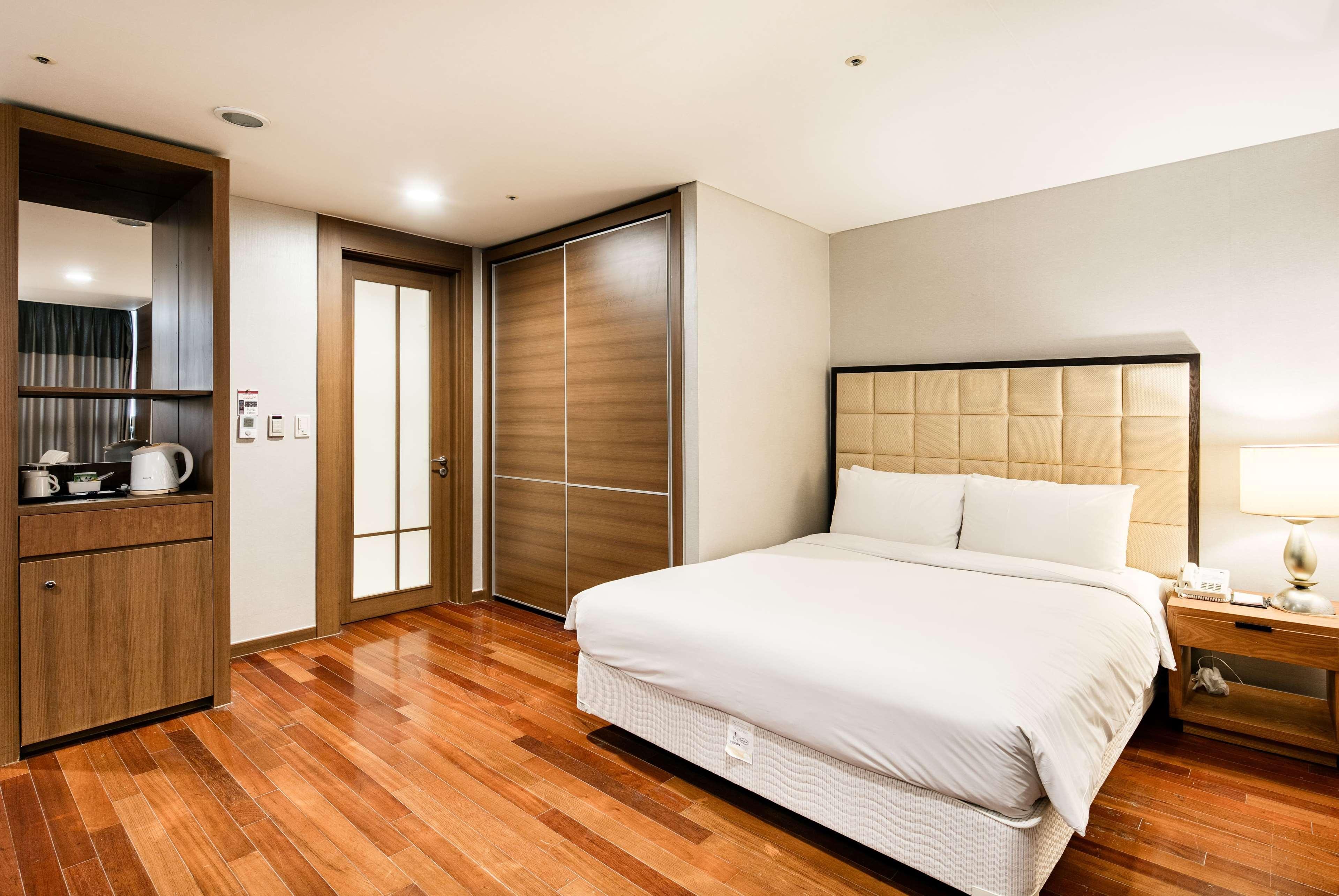 Ramada Hotel&Suites Seoul Namdaemun Exterior foto
