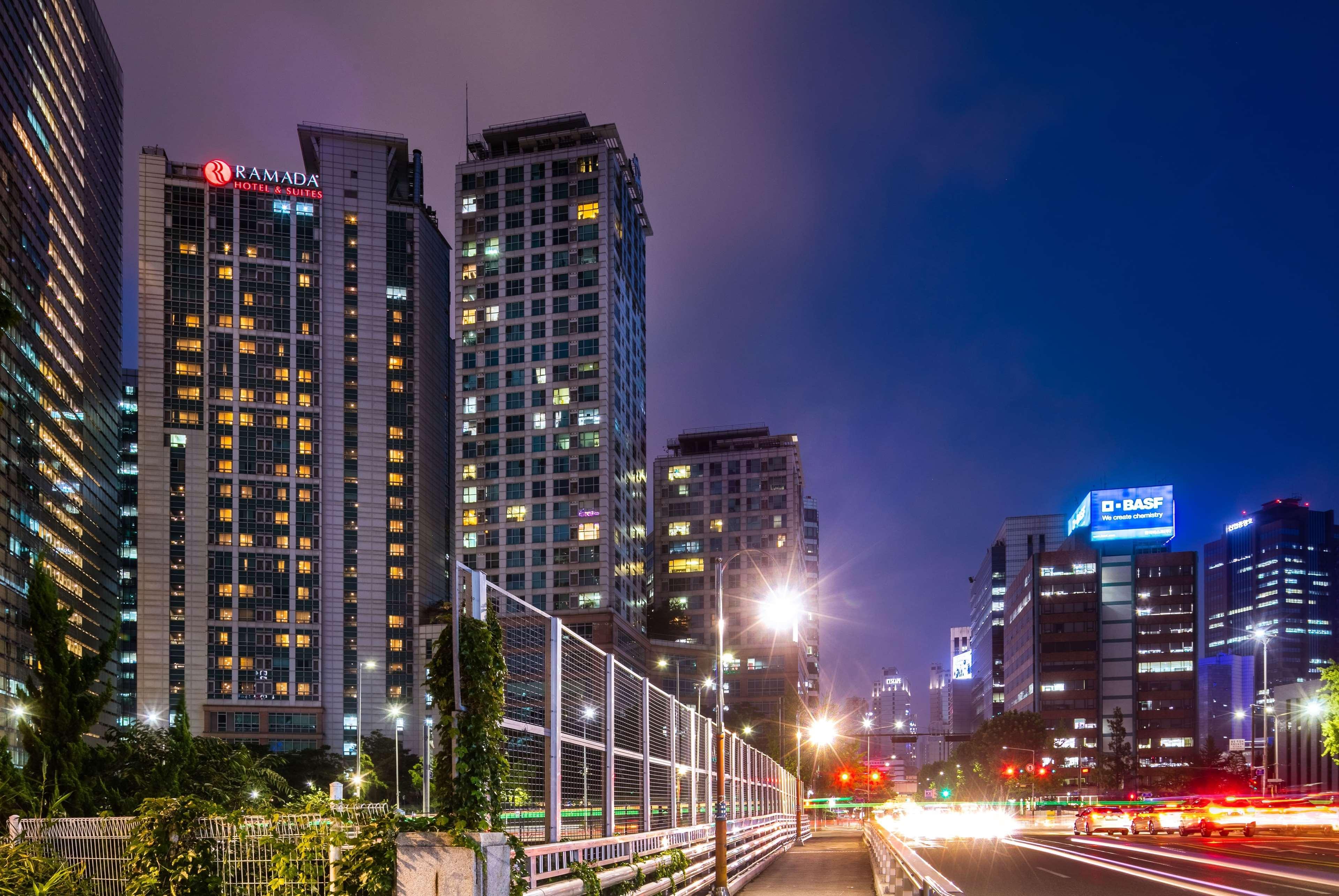 Ramada Hotel&Suites Seoul Namdaemun Exterior foto