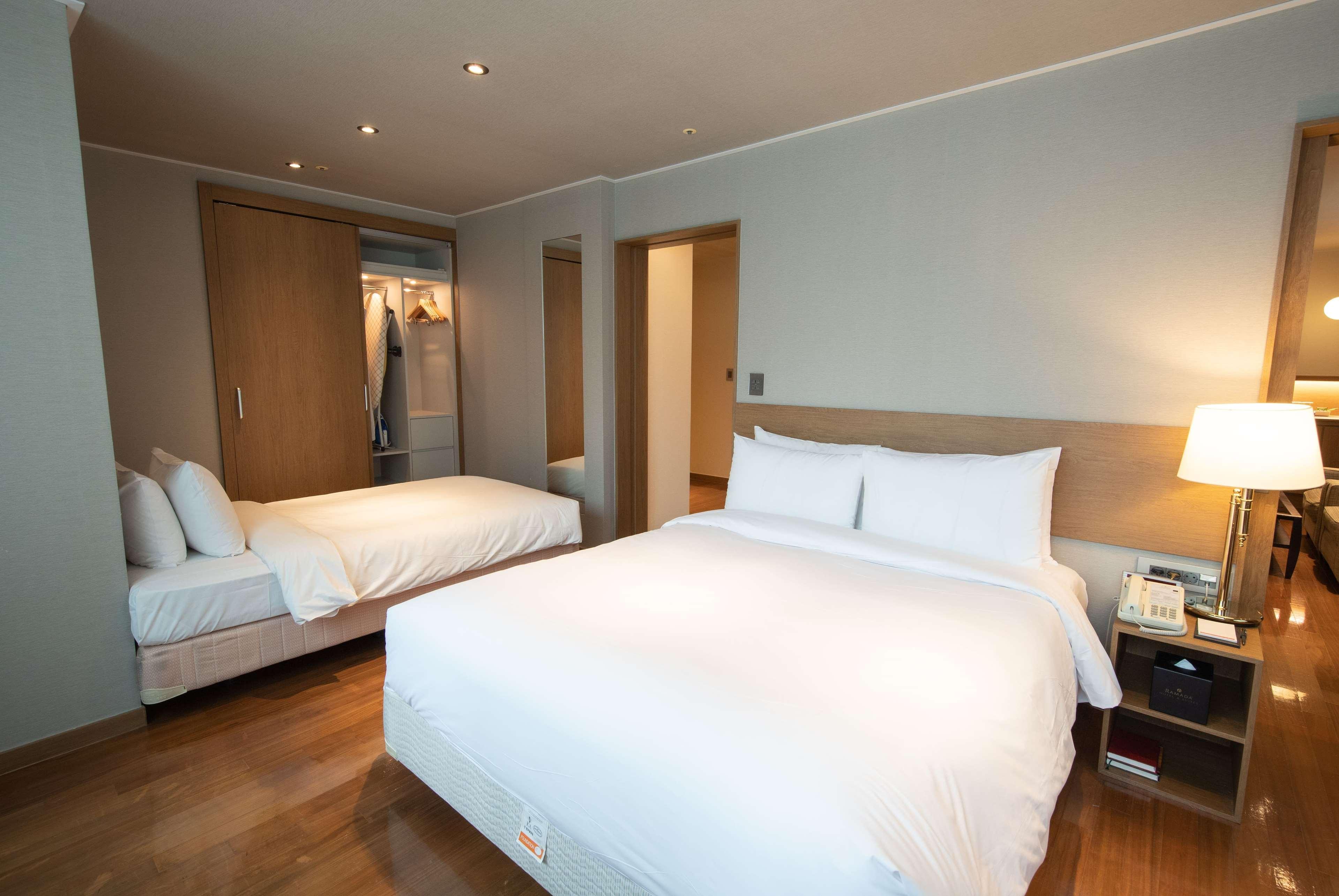 Ramada Hotel&Suites Seoul Namdaemun Exterior foto