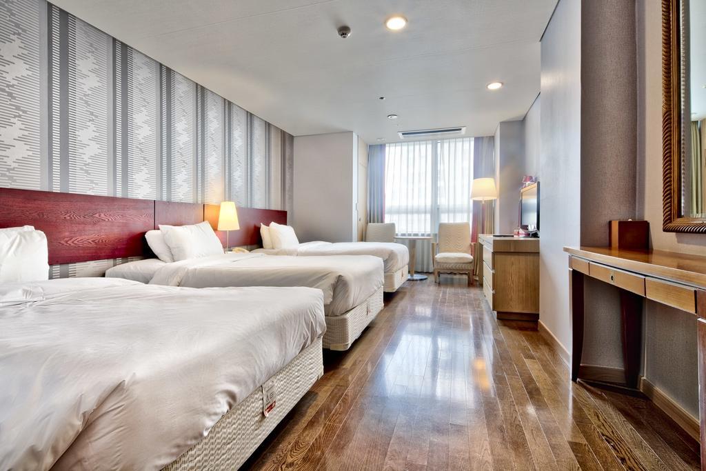 Ramada Hotel&Suites Seoul Namdaemun Exterior foto